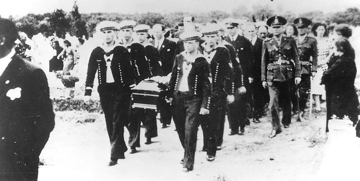 Похороны командира немецкого крейсера «Адмирал граф Шпее» Ганса Лангсдорфа в Буэнос-Айресе. 21 декабря 1939 года. 