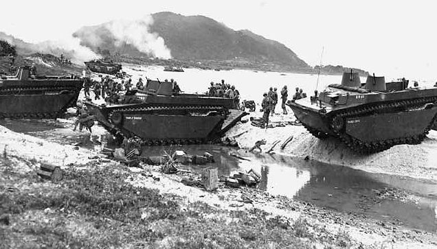 Высадка американских войск на Окинаву. 