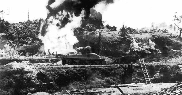 Огнеметные танки штурмуют японские ДОТы.