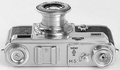 Фотоаппарат Zeiss Contax II «Kriegsmarine», использовавшийся немецким военным флотом.