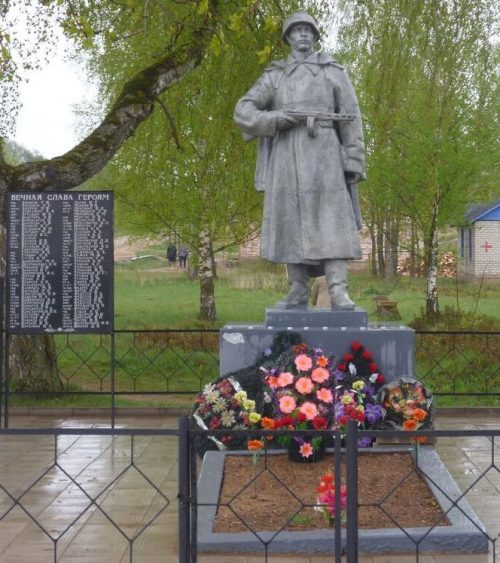 д. Болгатово Опочецкого р-на. Братская могила советских воинов, погибших в 1944 году.