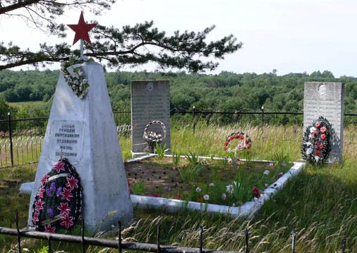 д. Валуевское Локнянского р-на. Братская могила советских воинов.