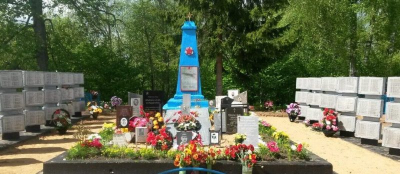 д. Сергейцево Пустошкинского р-на. Братская могила советских воинов, погибших в 1944 году.