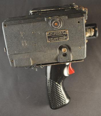 Модификация версии ручной камеры типа N4-A с сухой батареей питания, использовалась на торпедоносцах. 