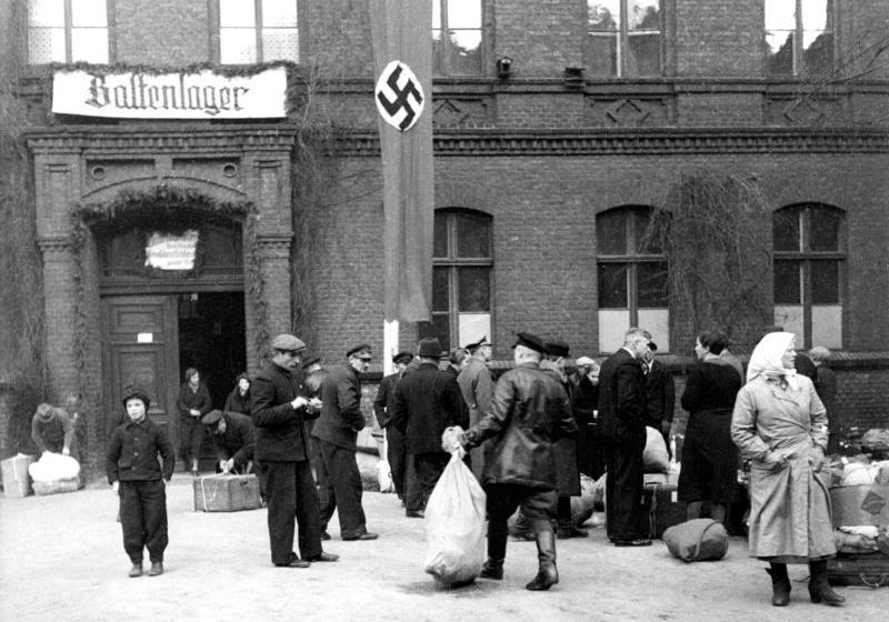 «Baltenlager» - пересыльный лагерь для балтийских немцев в Познани. 