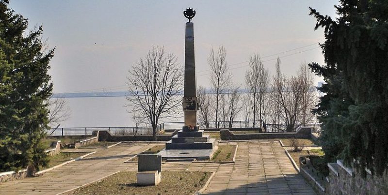 с. Веселое Бериславского р-на. Памятник советским воинам, погибшим в годы войны.