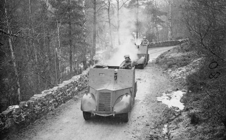 Легкие разведывательные машины ополченцев Mk II Beaverette II в горах Шотландии. 1941 г. 