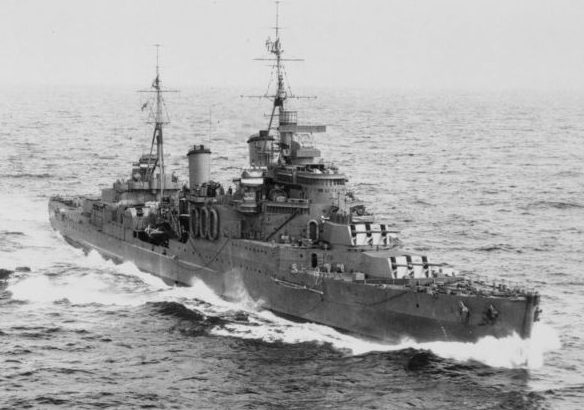 Легкий крейсер «Манчестер» в Северной Атлантике. 25 мая 1942 г. 