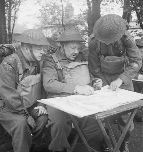 Ополчение Чешира в штаб-квартире артиллерийской батареи. 1 июня 1943 г.
