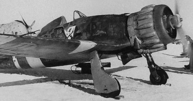 Истребитель Macchi MC.200 «Saetta» на аэродроме оккупированного Кривого Рога 1942 г. 
