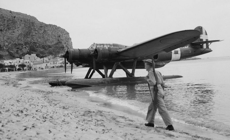 Спасательный самолет CANT Z.506 «Airone». 1943 г.