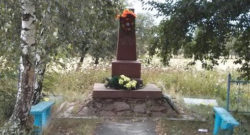 п. Хорошев (Володарск-Волынский). Памятник на месте гибели евреев в период войны.