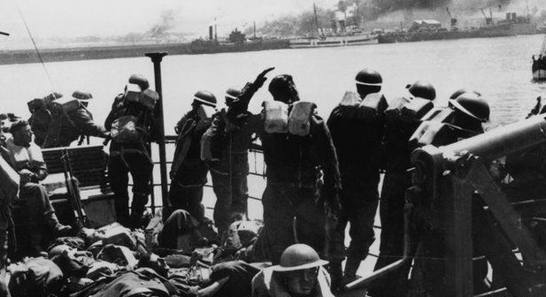 Коммандос после операции «Ошейник», проведенной на пляже Кале. 24 июня 1940 г. 