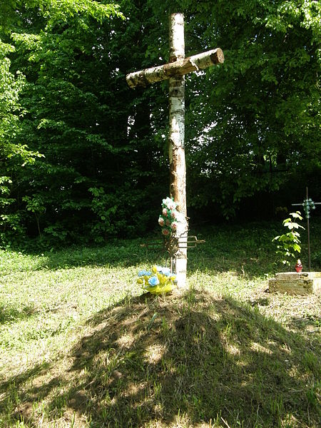 Могила на кладбище украинцев, жителей села Бахов, замученных поляками.