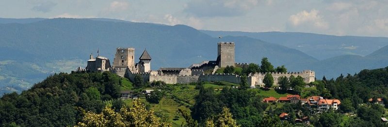 Вид на замок Целье, где могло быть спрятано «золото усташей». Словения.