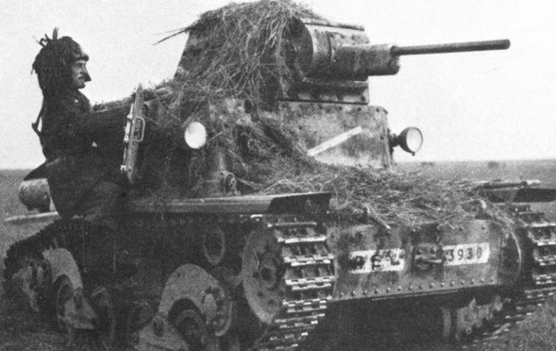 Замаскированный легкий танк Fiat-Ansaldo L6/40. 1939 г.