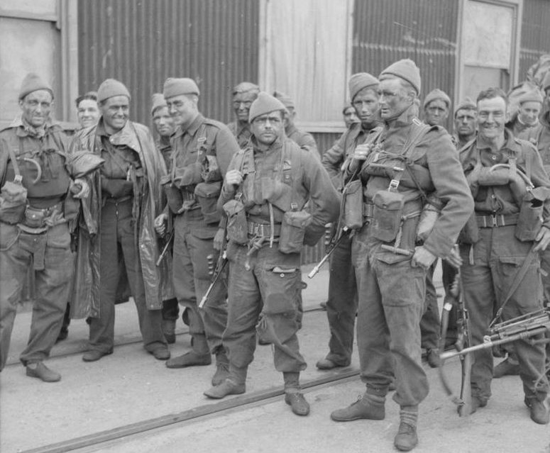 Коммандос 4-го отряда после проведения рейда на Сен-Назер. Апрель 1942 г.