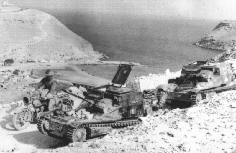 Брошенные танкетки «Карро велоче L3» на дороге у ливийского порта Бардия. 1941 г. 