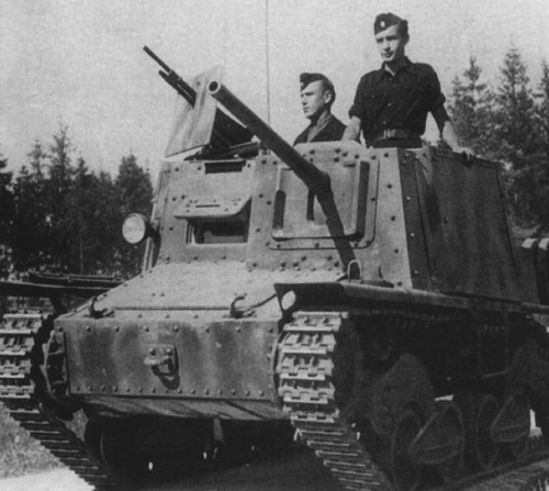 Противотанковая САУ Semovente Da 47/32 (Scafo L40). 1941 г. 