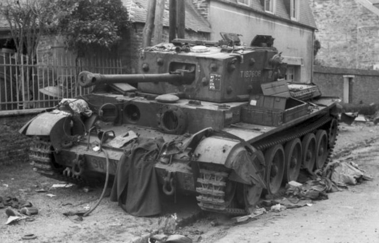 Подбитый танк Mk.VIII «Кромвель». 1943 г. 