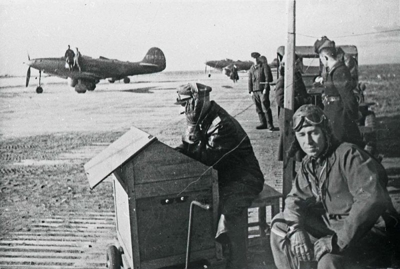 Аэродром Уэлькаль, первый на пути с Аляски. 1942 г.