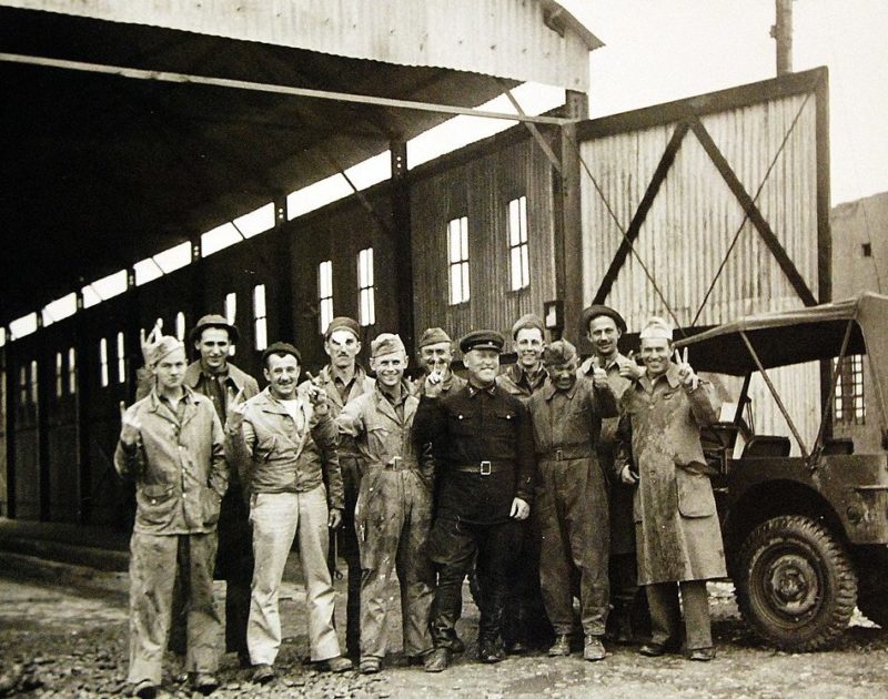 Автосборочный завод машин, поставляемых в СССР по Ленд-лизу. Иран,1942 г.
