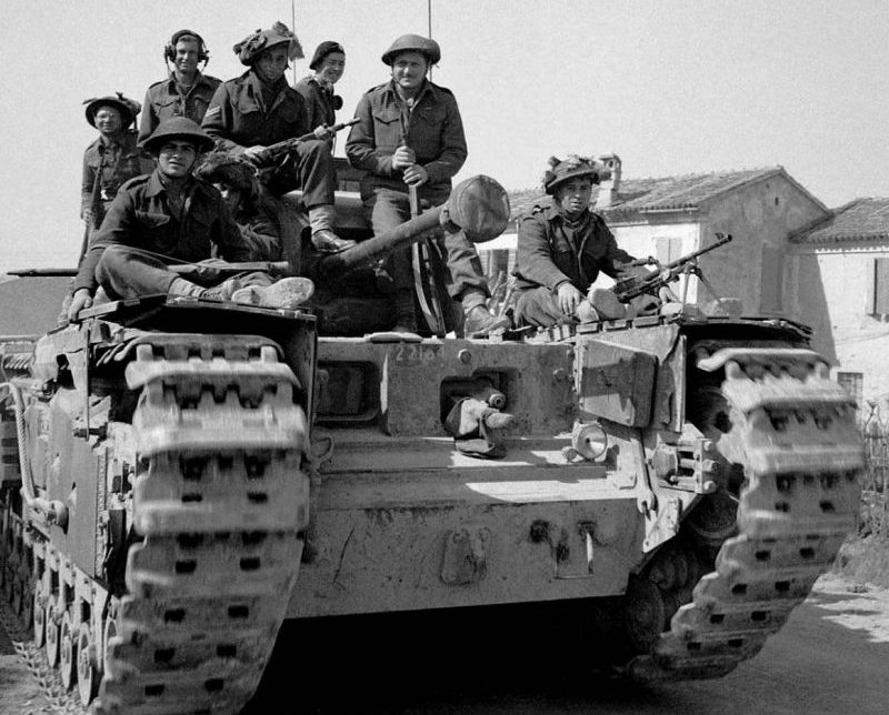 Бойцы Еврейской бригады на танке Черчилль в районе Меццано-Альфонсине. 14 марта 1945 г. 