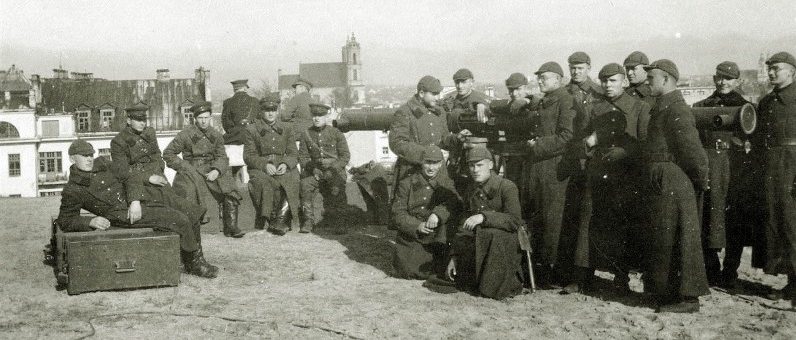 Командиры и красноармейцы Литовского стрелкового территориального корпуса. г. Вильнюс, весна 1941 г. 