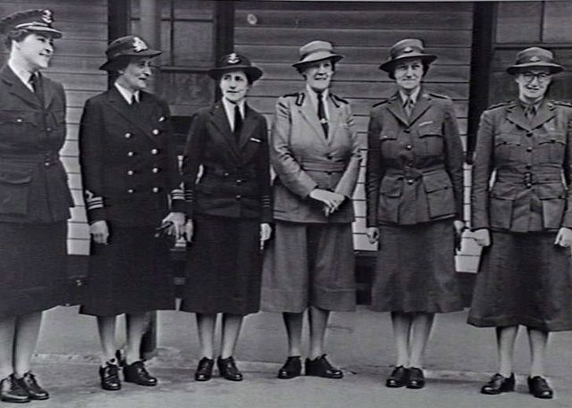Руководители женских родов австралийских вооруженных сил в 1942 г.