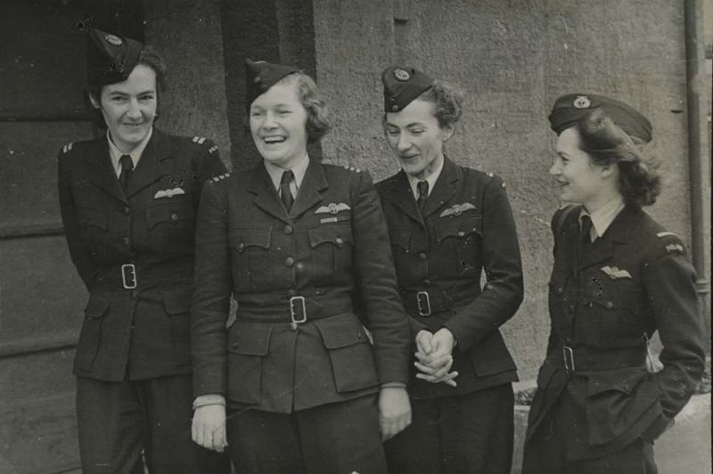 Польские женщины-пилоты: Анна Леска, Полина Гровер, Стефания Войтуланис и Ядвига Пилсудская. 1943 год.