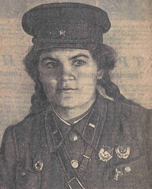 Гвардии капитан Крылова Вера Петровна.