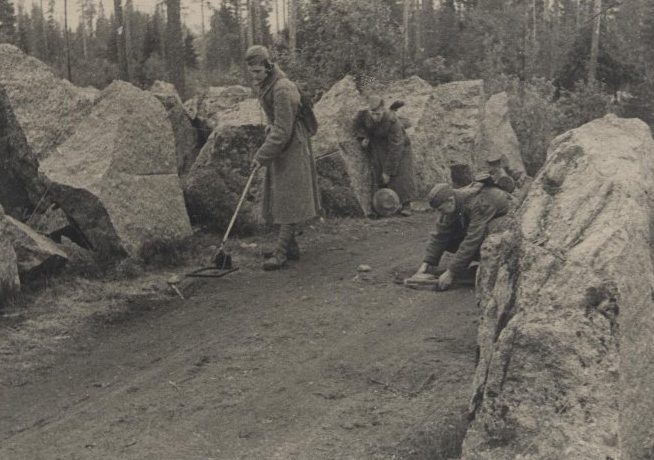 Разминирование дороги на Карельском перешейке. Июль 1944 г.