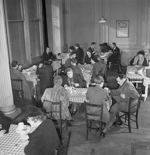 Британский ресторан в Лондоне. 1943 г.