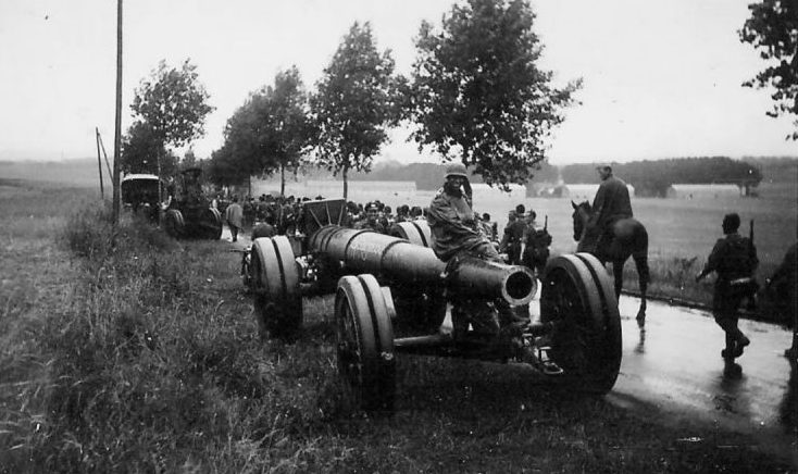 Брошенные французские 220-мм мортиры. Июнь 1940 г. 