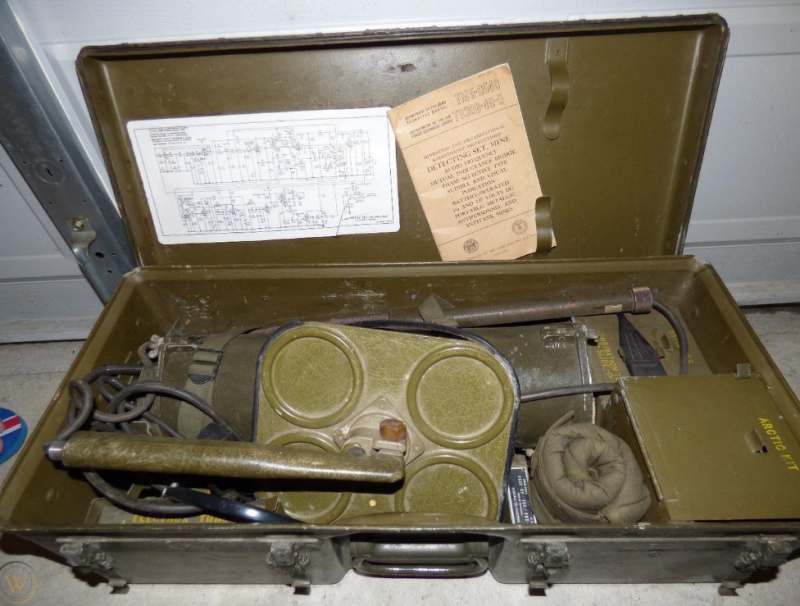 Комплект миноискателя PRS/3A1, принятый на вооружение в 1944 году.