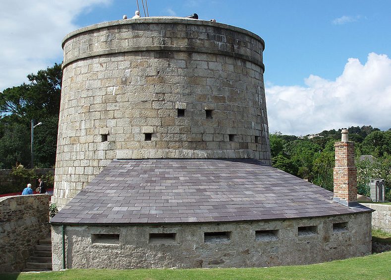 Башни «Martello» в различных местах Великобритании. 