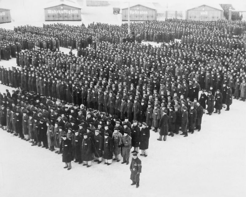 Построение узников концлагеря Заксенхаузен. Февраль 1941 г. 