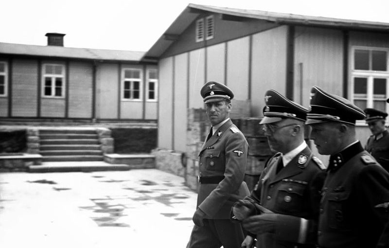 Эрнст Кальтенбруннер и Генрих Гиммлер с комендантом Францом Цирайсом с инспекционной поездкой в концентрационном лагере Маутхаузен. 1941 г. 