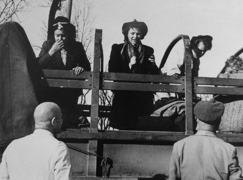 Женщины из борделя концлагеря Бухенвальд. Апрель 1945 г.