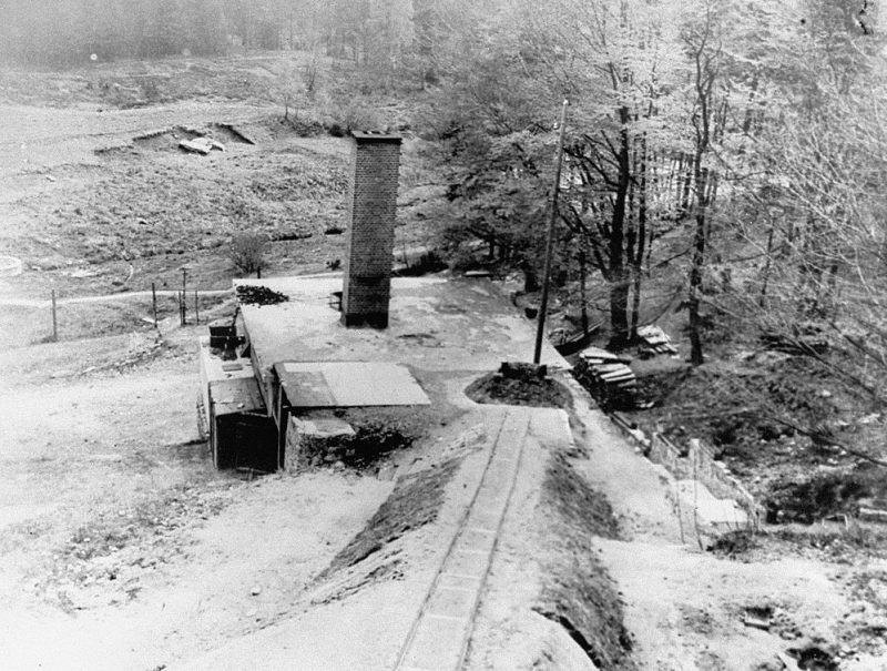 Крематорий концлагеря Флоссенбюрг. Апрель 1945 г.