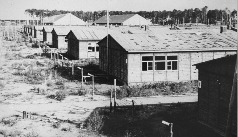 Бараки для заключенных в концлагере Штуттхоф. Май 1945 г.