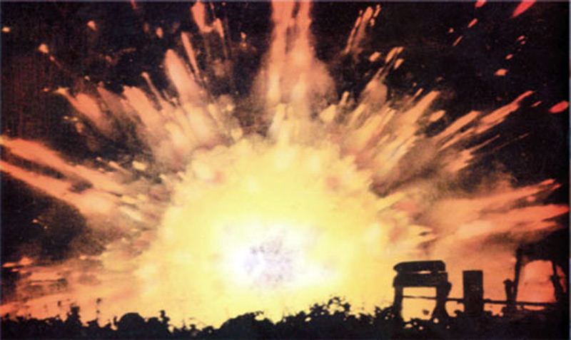 Взрыв прототипа заряда обычного взрывчатого вещества бомбы РДС-1, полигон КБ-11.