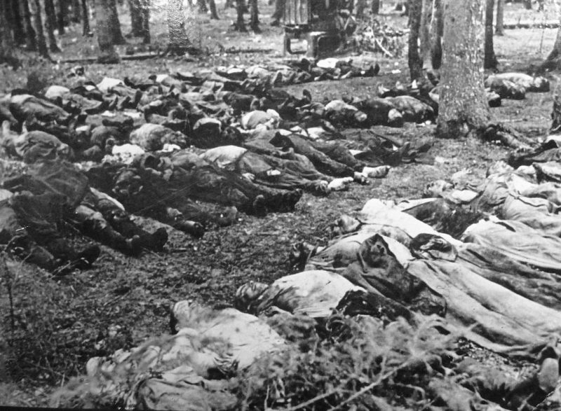 Резня в Панеряй недалеко от Вильнюса. 1941 г.