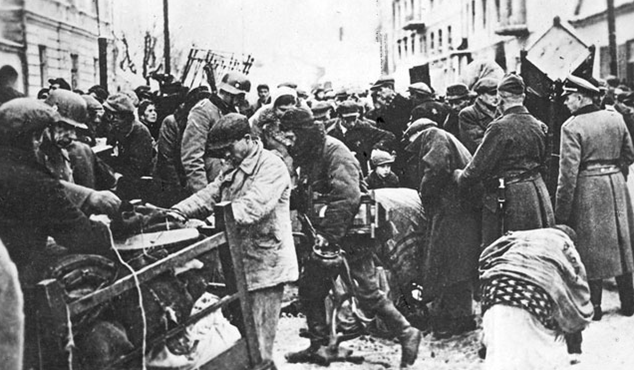 Евреи в Гродненском гетто. 1941 г. 
