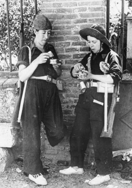 Жены рабочих. Гвадаррама, август 1936 г.
