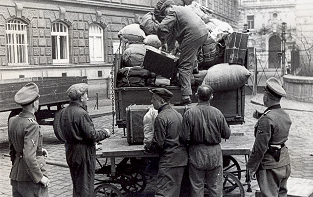 Депортация австрийских евреев. Вена, 1942 г.