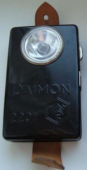 Батарейный фонарь «Daimon-2201».