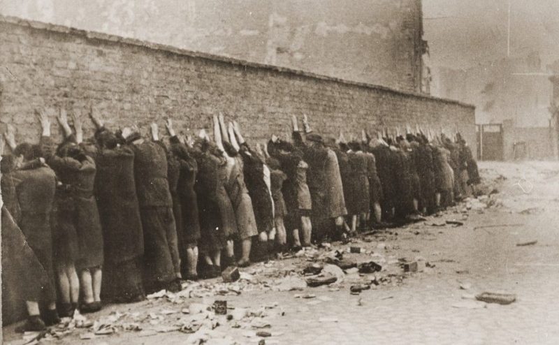 Восстание в Варшавском гетто. Апрель-май 1943 г.