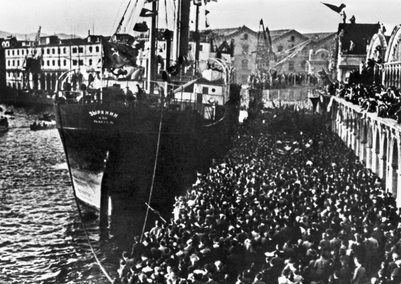 Советский пароход «Зырянин» в Барселоне.1936 г.