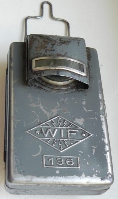 Батарейный фонарь «WIF 136».